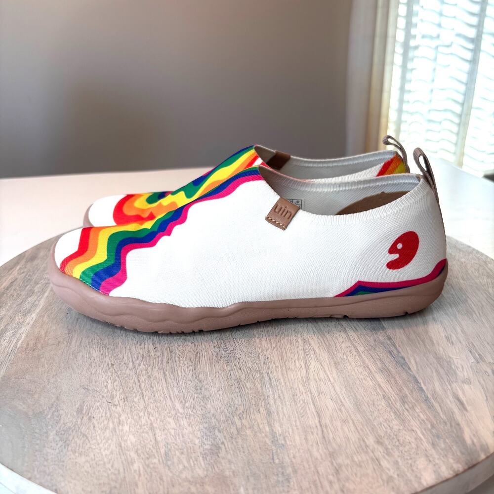 UIN Toledo Rainbow Art Slip On Shoes Women's Size 8.5 EU 40 Canvas Comfort - Picture 2 of 12